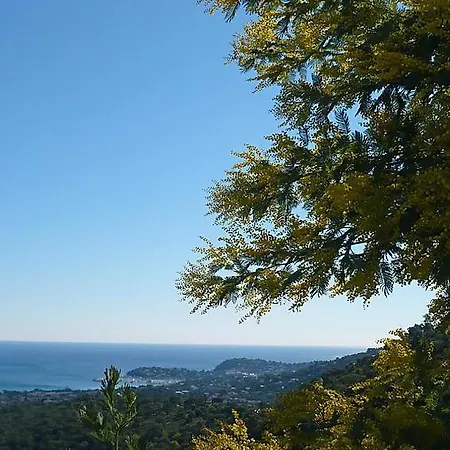 Cavalaire-sur-mer Sleeps 6 Pool Air Con Wifi